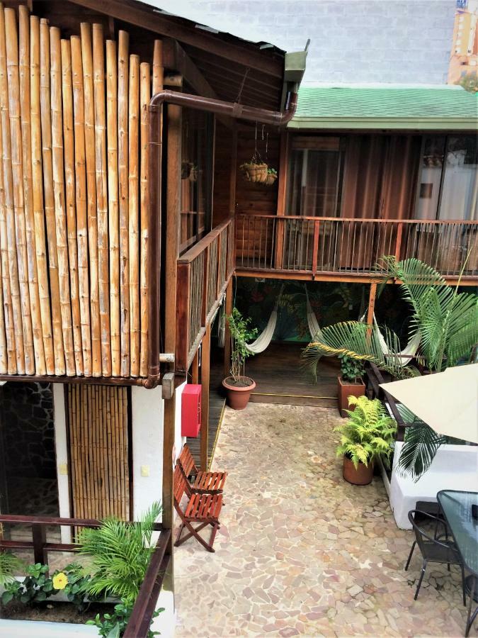 Casa Kiwi Hostel Medellín Exterior foto