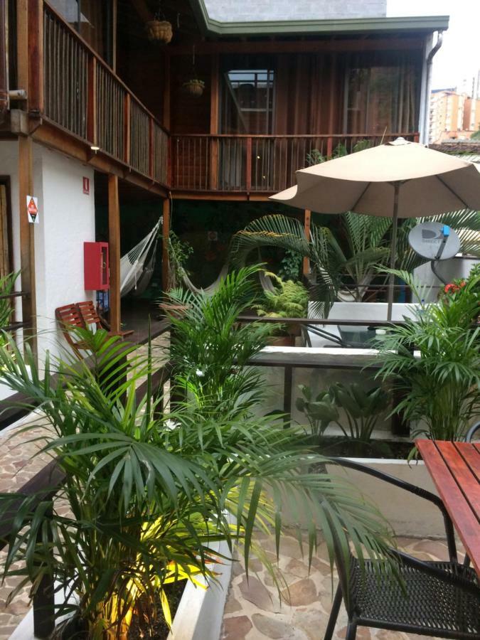 Casa Kiwi Hostel Medellín Exterior foto